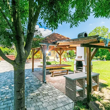 Prázdninový dům Horvath By Interhome