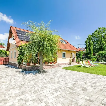 Horvath By Interhome בית נופש Ábrahámhegy